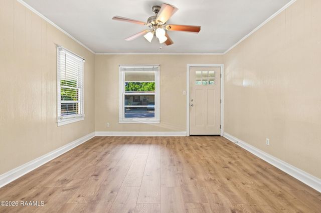 124 W White Street, Opelousas, LA 70570