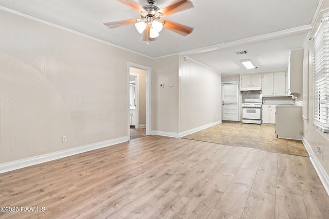 124 W White Street, Opelousas, LA 70570
