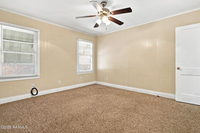124 W White Street, Opelousas, LA 70570