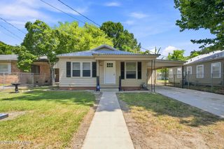 124 W White Street, Opelousas, LA 70570