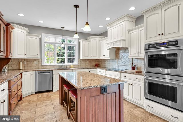 114 MONTICELLO DR, Lebanon, PA 17042