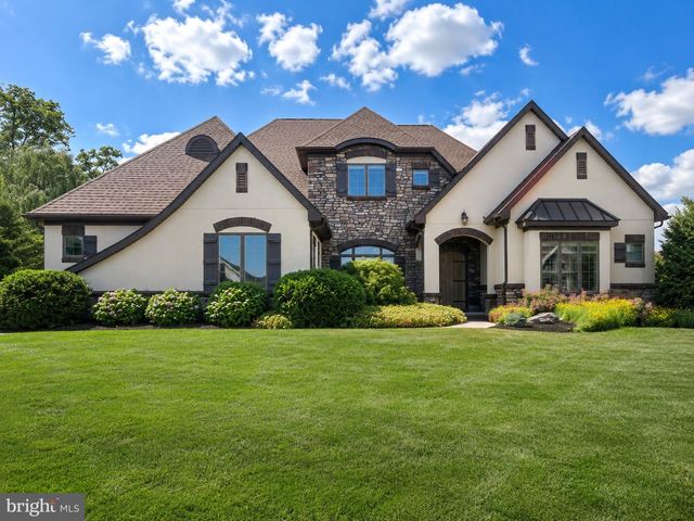 114 MONTICELLO DR, Lebanon, PA 17042
