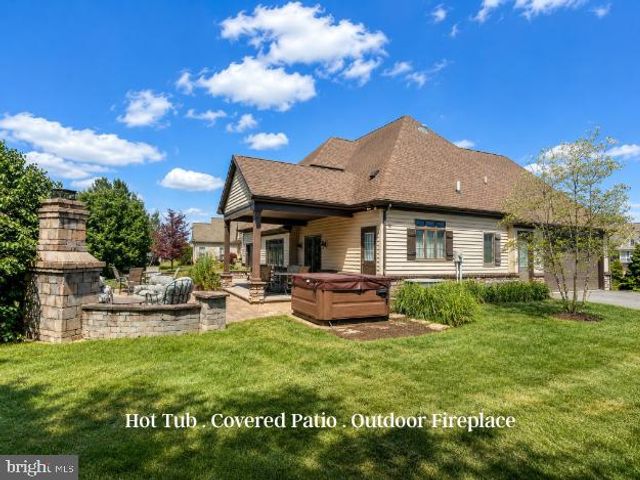 114 MONTICELLO DR, Lebanon, PA 17042