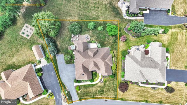 114 MONTICELLO DR, Lebanon, PA 17042