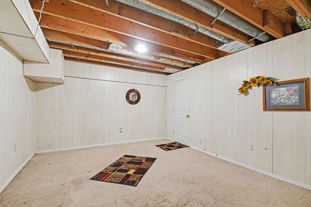 200 Mayflower Road, Buchanan, MI 49107