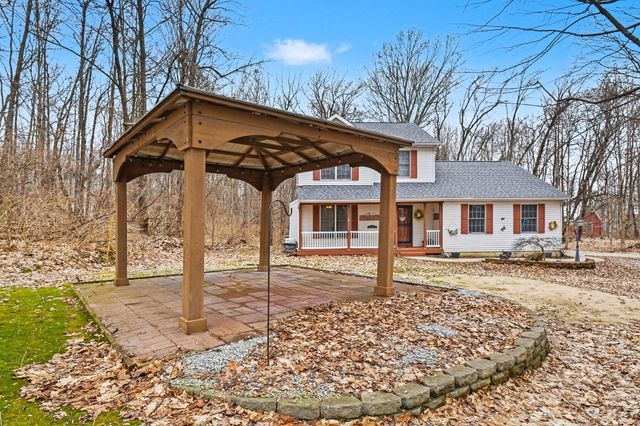 200 Mayflower Road, Buchanan, MI 49107