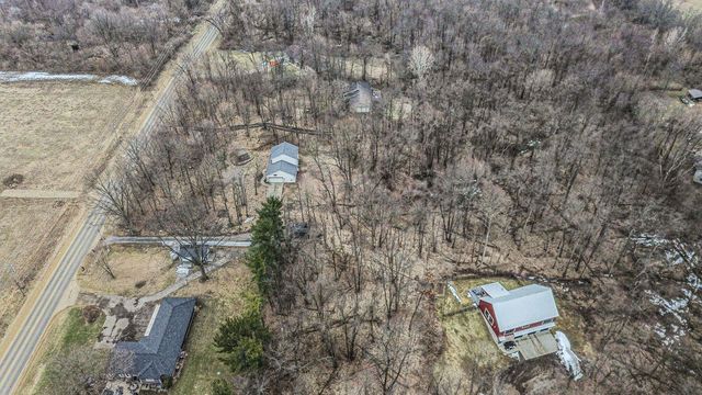 200 Mayflower Road, Buchanan, MI 49107