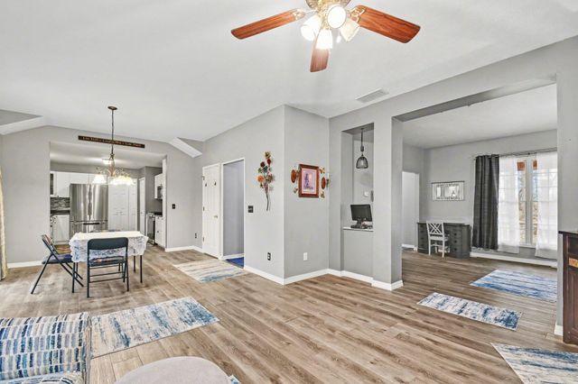 200 Mayflower Road, Buchanan, MI 49107