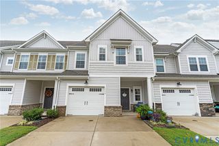 7736 Leeds Castle Ln, New Kent, VA 23124