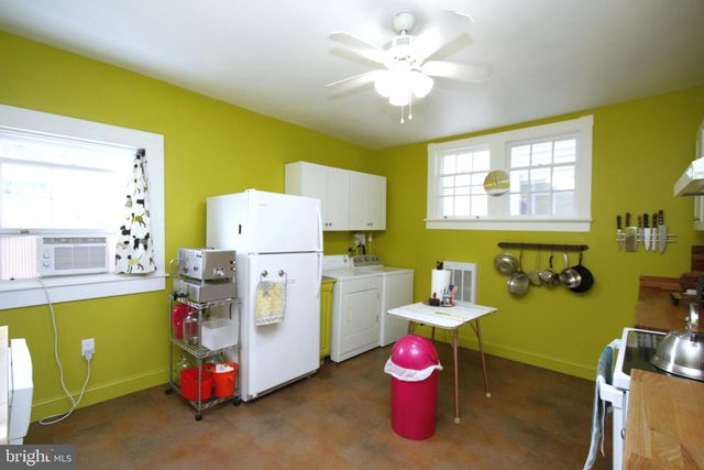 6 NW 2ND ST, Milford, DE 19963