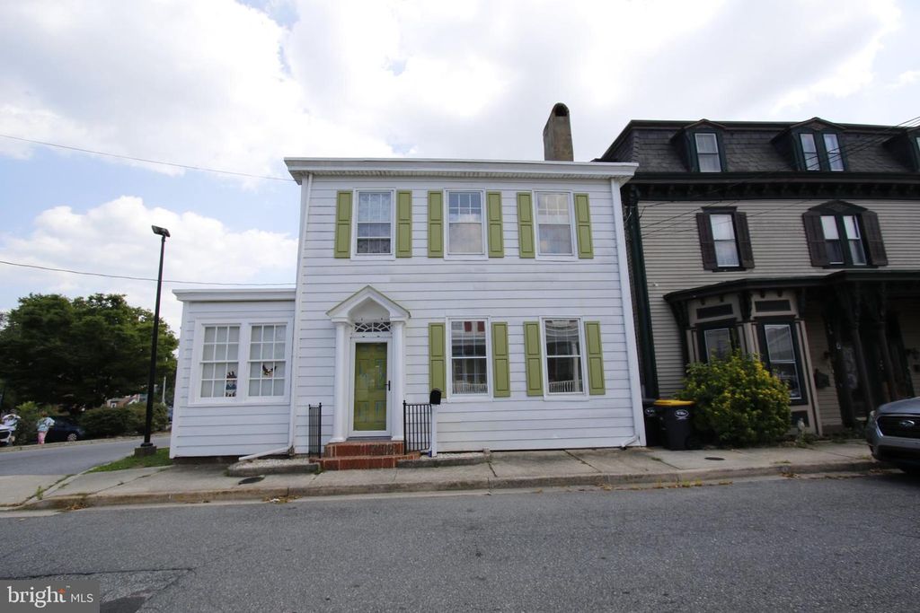 6 NW 2ND ST, Milford, DE 19963
