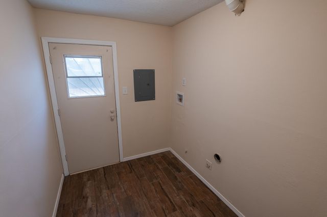 12120 Towner Avenue NE, Albuquerque, NM 87112