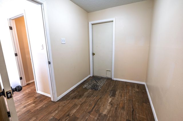 12120 Towner Avenue NE, Albuquerque, NM 87112