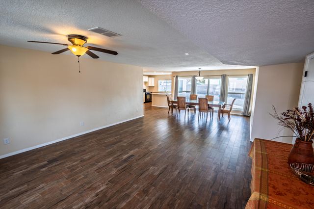 12120 Towner Avenue NE, Albuquerque, NM 87112