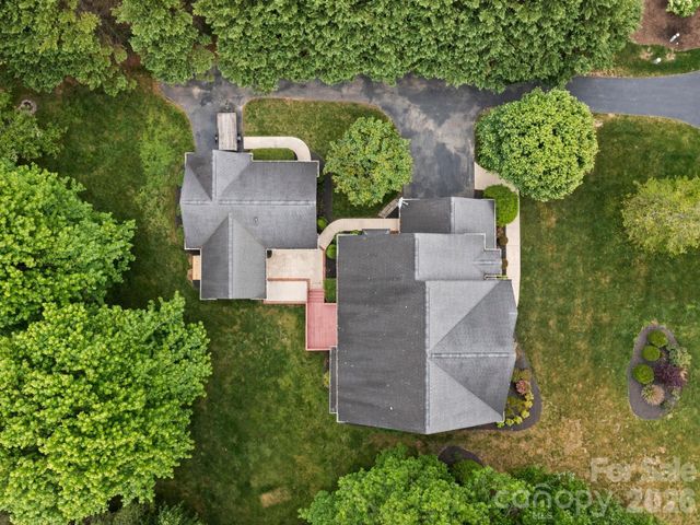 103 Berry Hill Drive 10, Hendersonville, NC 28791