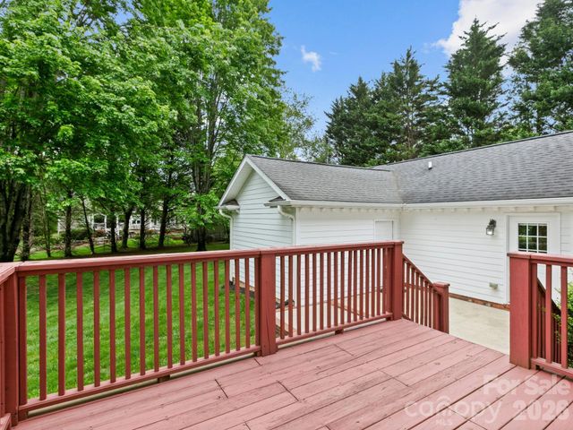 103 Berry Hill Drive 10, Hendersonville, NC 28791