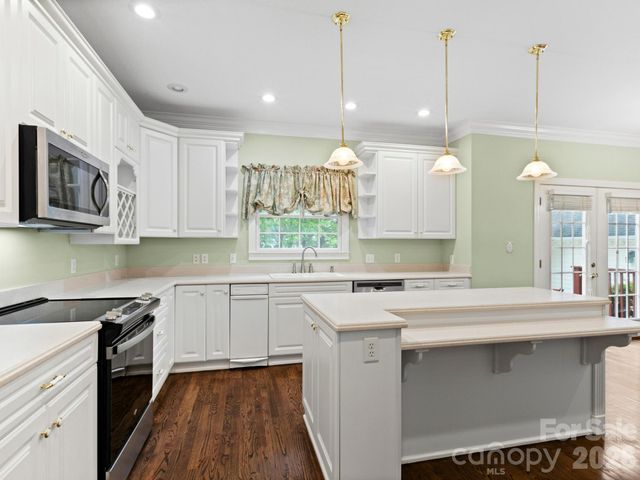103 Berry Hill Drive 10, Hendersonville, NC 28791