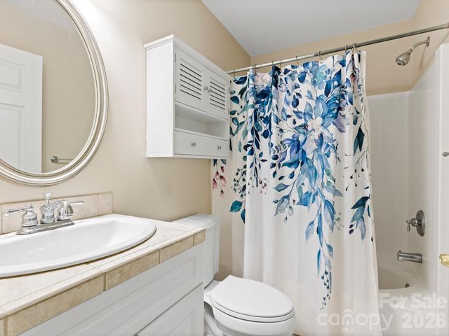 103 Berry Hill Drive 10, Hendersonville, NC 28791