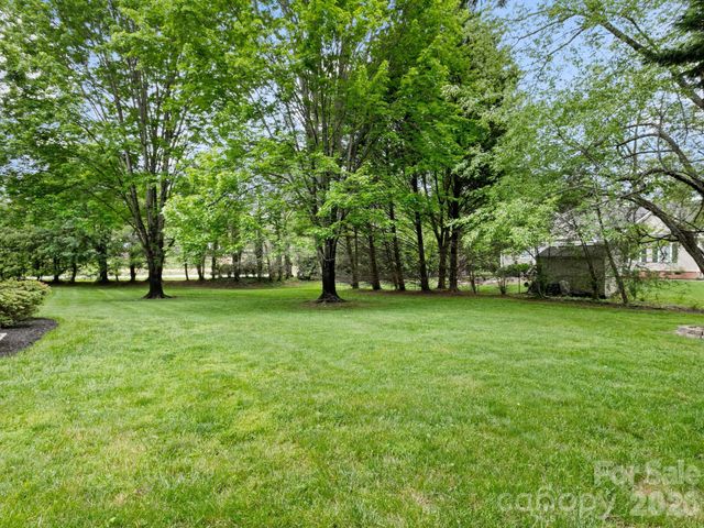 103 Berry Hill Drive 10, Hendersonville, NC 28791