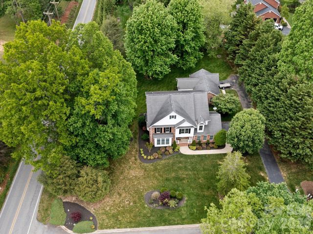 103 Berry Hill Drive 10, Hendersonville, NC 28791