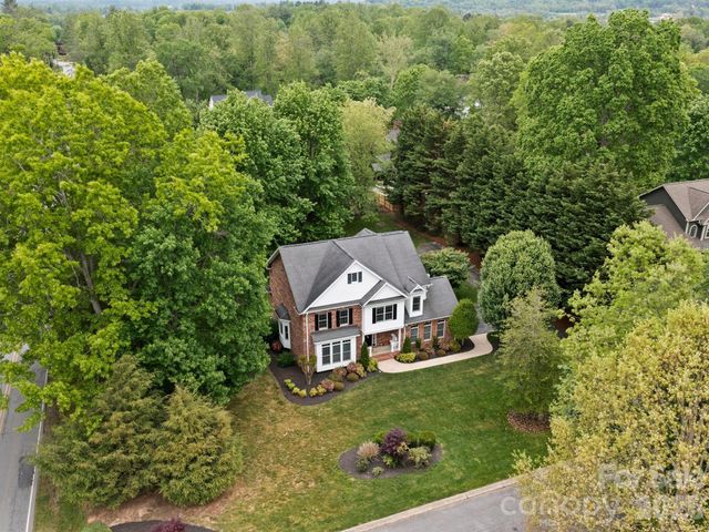 103 Berry Hill Drive 10, Hendersonville, NC 28791