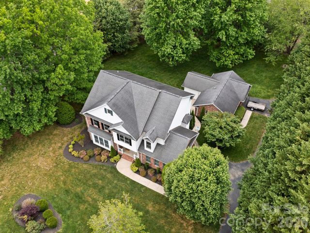 103 Berry Hill Drive 10, Hendersonville, NC 28791