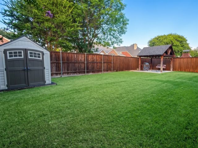 9314 Royal Burgess Drive, Rowlett, TX 75089