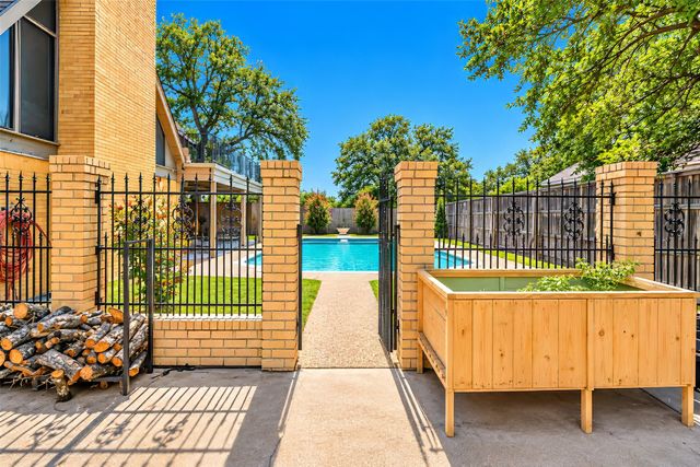 7505 Canyon Crest Court, Fort Worth, TX 76179
