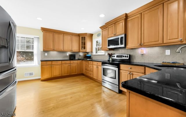 25 Manor House Rd, Mount Olive Twp., NJ 07828