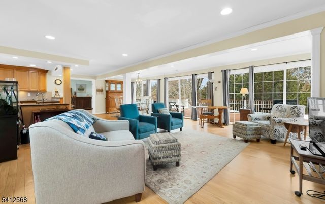 25 Manor House Rd, Mount Olive Twp., NJ 07828