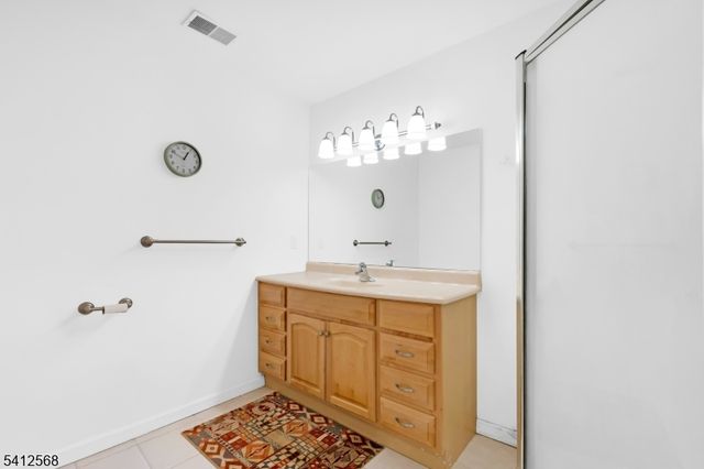 25 Manor House Rd, Mount Olive Twp., NJ 07828