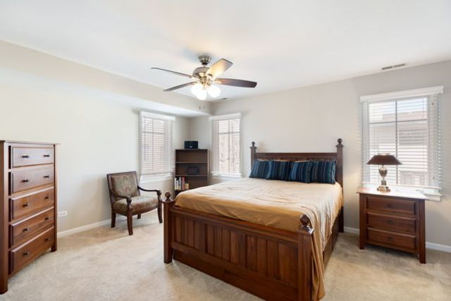 1033 Lincoln Trail, Oak Park, IL 60302