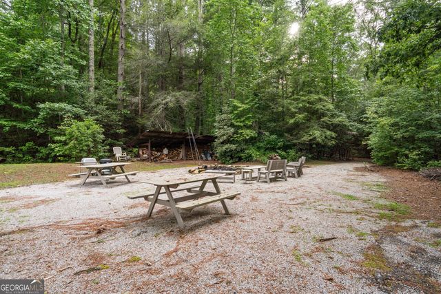 518 Grizzly Ridge Road, Lakemont, GA 30552