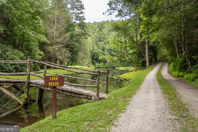 518 Grizzly Ridge Road, Lakemont, GA 30552