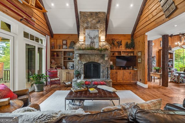 518 Grizzly Ridge Road, Lakemont, GA 30552