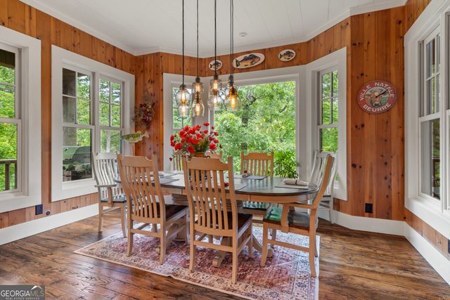 518 Grizzly Ridge Road, Lakemont, GA 30552