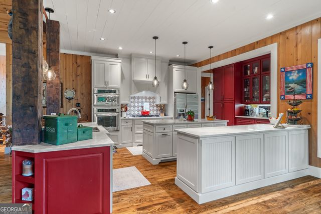 518 Grizzly Ridge Road, Lakemont, GA 30552