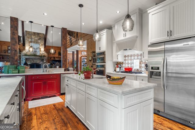 518 Grizzly Ridge Road, Lakemont, GA 30552