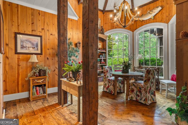 518 Grizzly Ridge Road, Lakemont, GA 30552