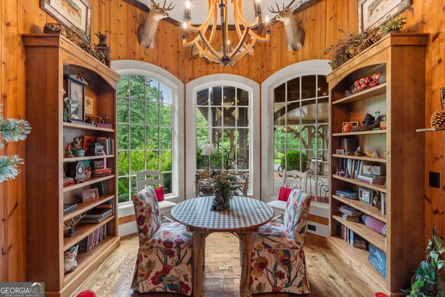 518 Grizzly Ridge Road, Lakemont, GA 30552