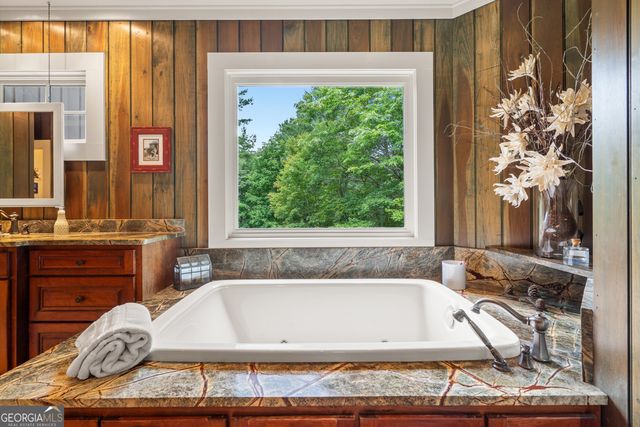 518 Grizzly Ridge Road, Lakemont, GA 30552