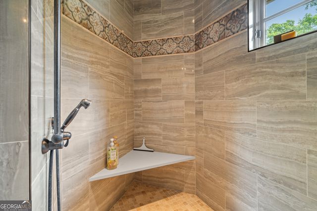 518 Grizzly Ridge Road, Lakemont, GA 30552