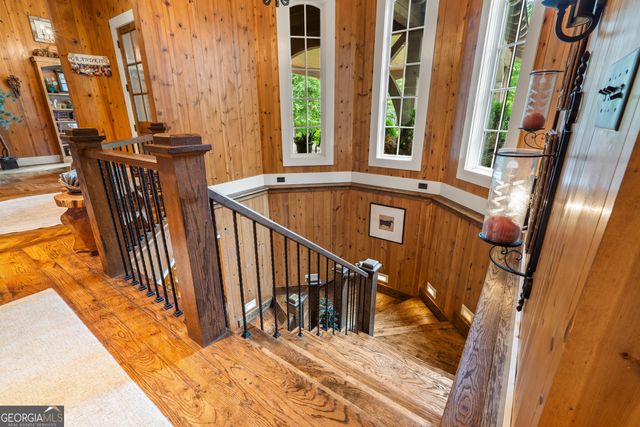 518 Grizzly Ridge Road, Lakemont, GA 30552