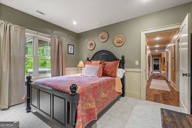 518 Grizzly Ridge Road, Lakemont, GA 30552