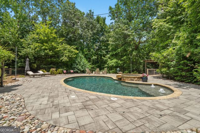 518 Grizzly Ridge Road, Lakemont, GA 30552