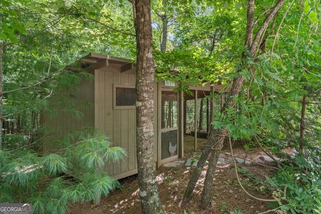 518 Grizzly Ridge Road, Lakemont, GA 30552