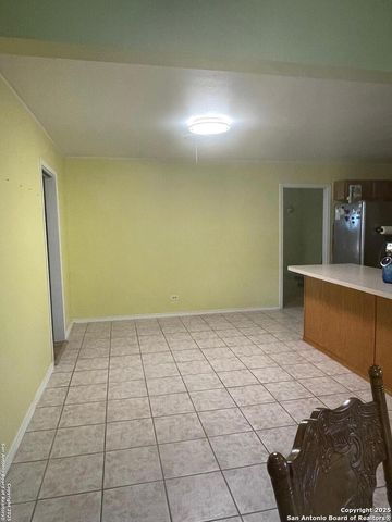 311 Rilla Vista, San Antonio, TX 78216