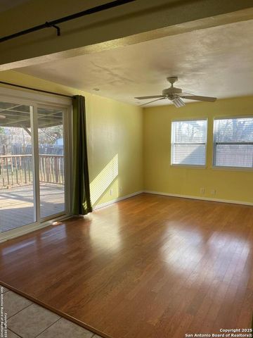 311 Rilla Vista, San Antonio, TX 78216