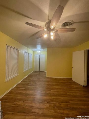 311 Rilla Vista, San Antonio, TX 78216