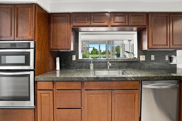 900 Island Drive 105, Rancho Mirage, CA 92270